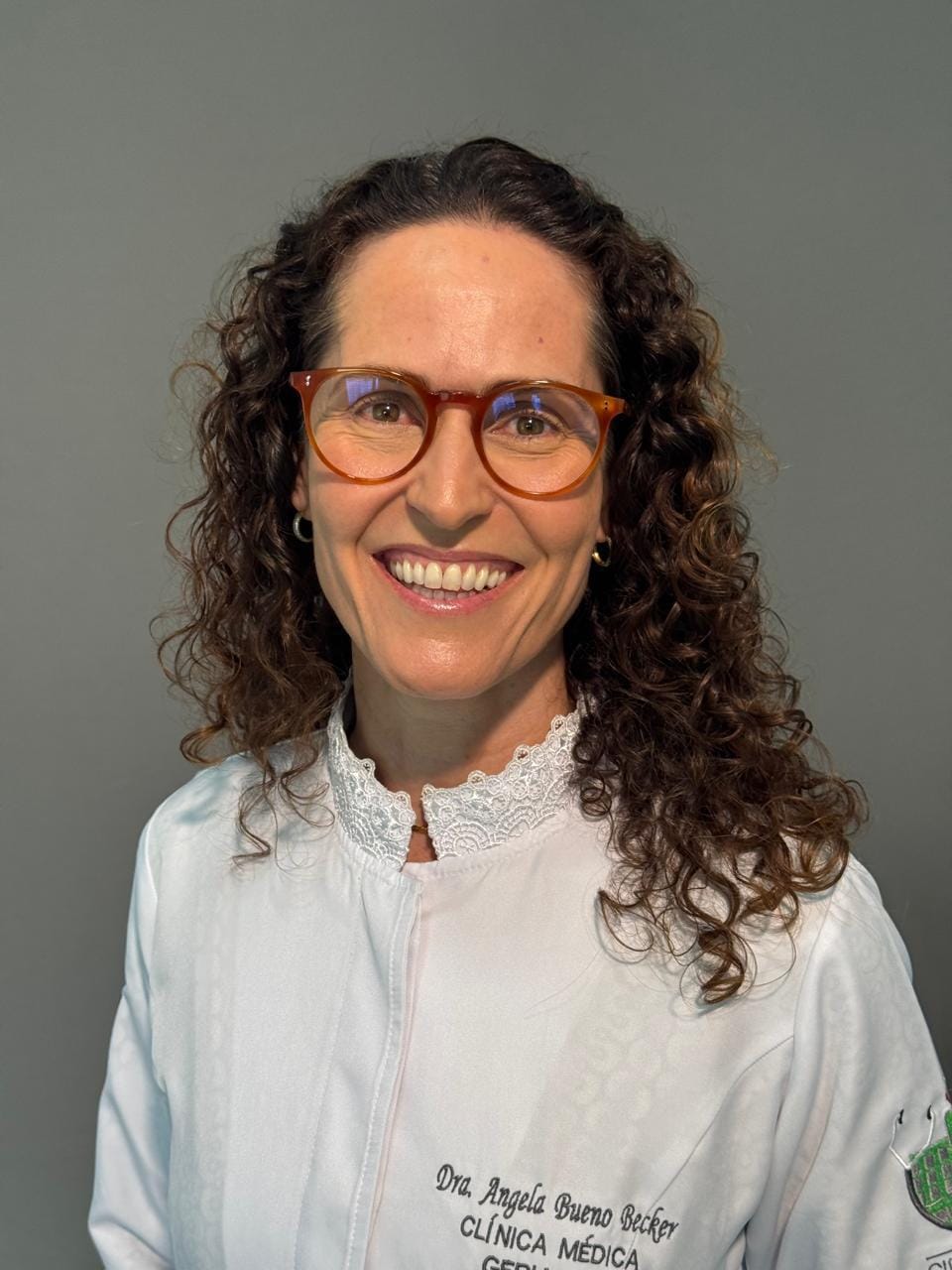 Dra. Angela Bueno Becker, médica geriatra em Florianópolis na Clínica HemaMed.